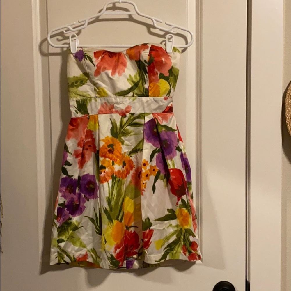 Floral strapless dress